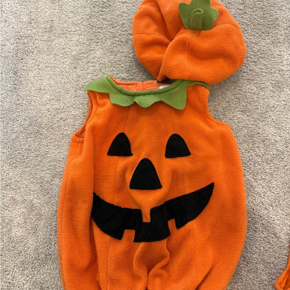 Pottery Barn kids pumpkin costume with hat 6-12months